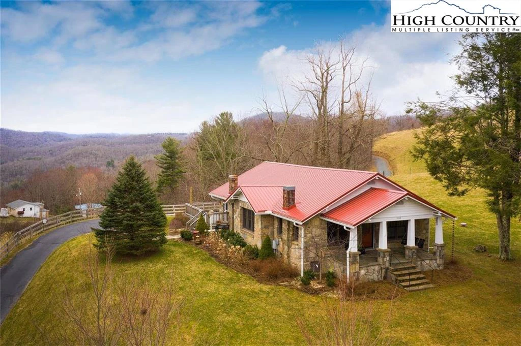 Image number 1 for the current listing