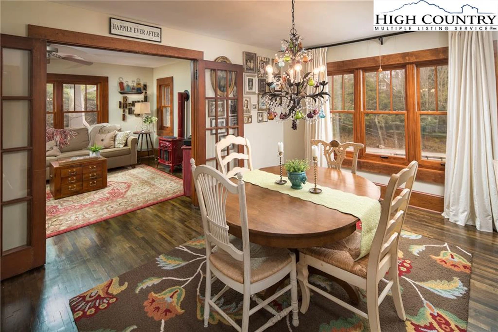 Image number 19 for the current listing