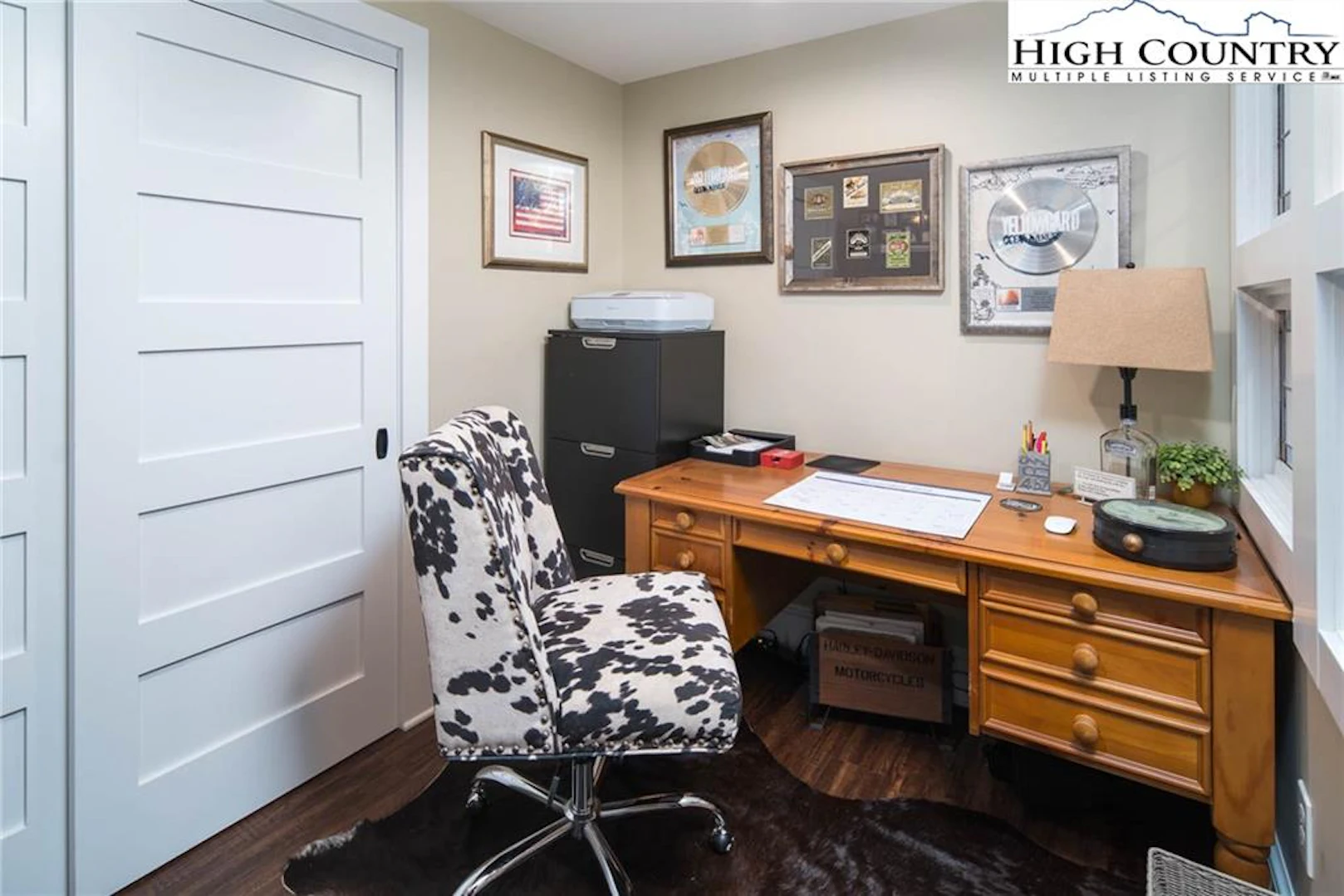 Image number 7 for the current listing
