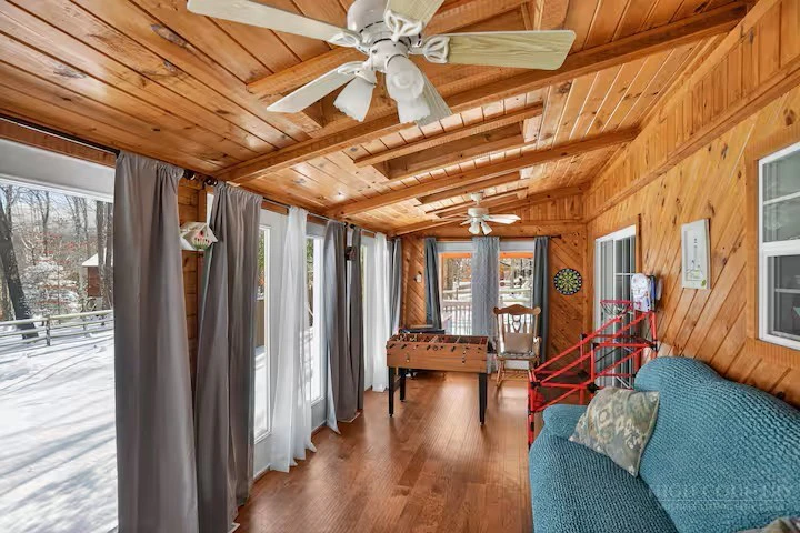 Image number 8 for the current listing