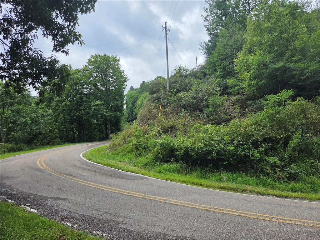 Image number 1 for the current listing