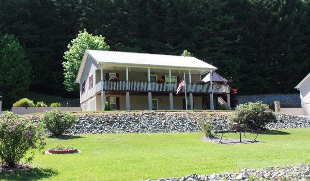 Image number 10 for the current listing