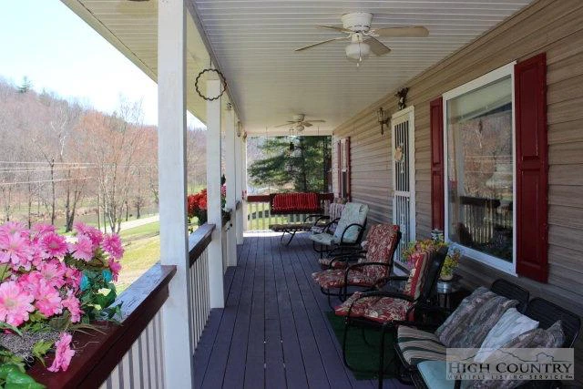 Image number 18 for the current listing