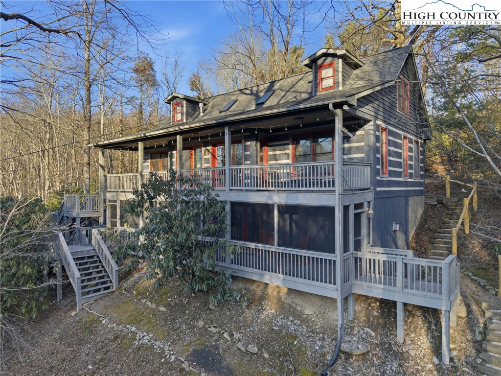 Image number 1 for the current listing