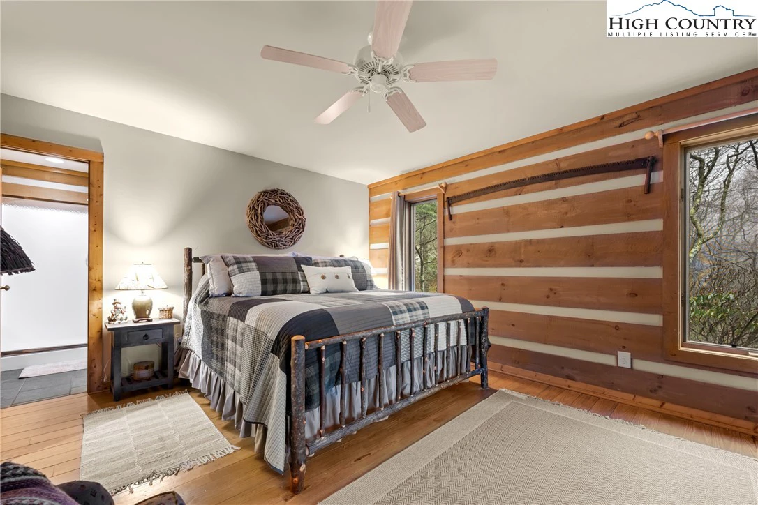Image number 5 for the current listing