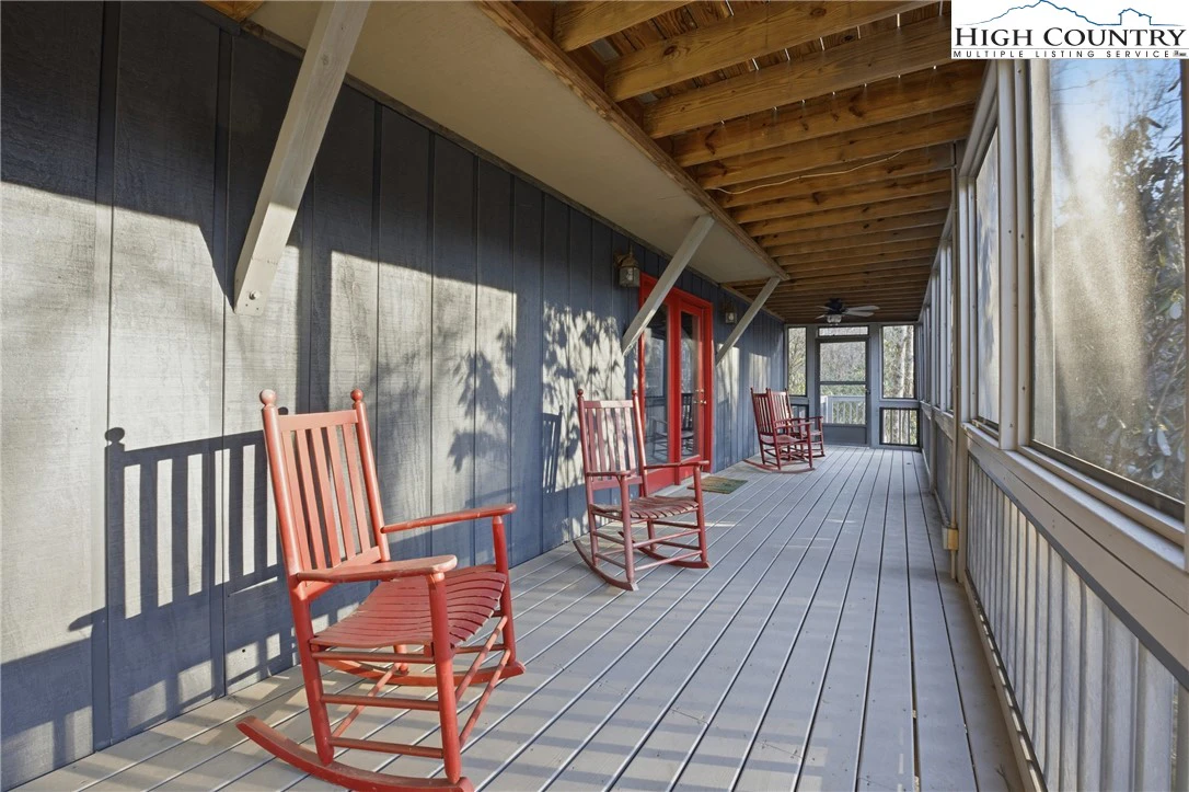 Image number 8 for the current listing