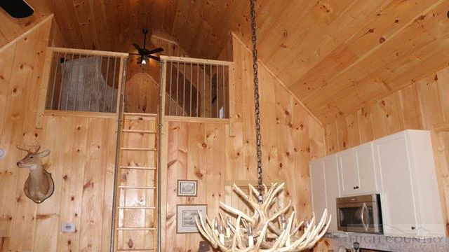 Image number 2 for the current listing