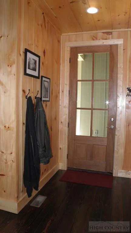 Image number 4 for the current listing
