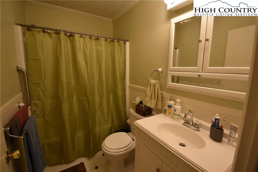 Image number 12 for the current listing
