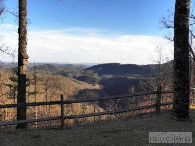 Image number 15 for the current listing