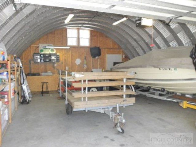 Image number 10 for the current listing