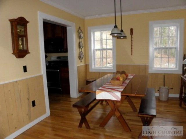 Image number 3 for the current listing
