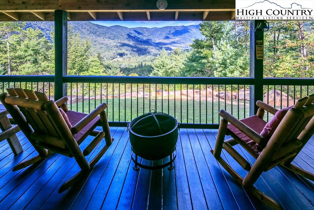 Image number 1 for the current listing