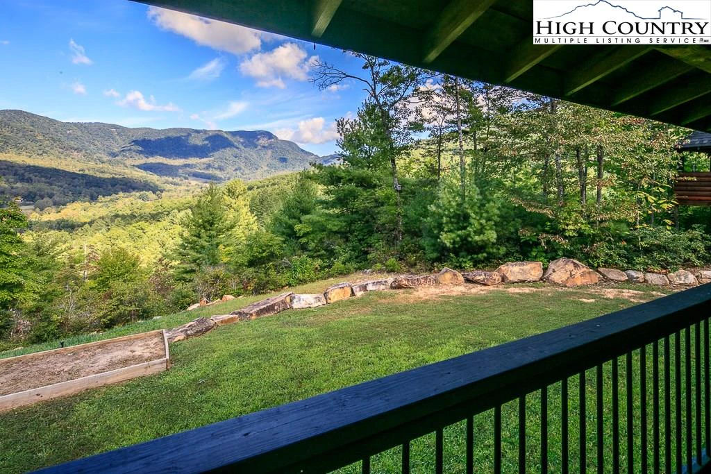 Image number 9 for the current listing