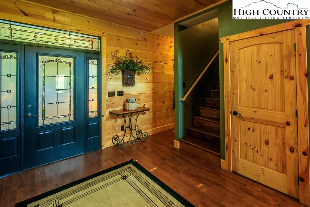 Image number 6 for the current listing