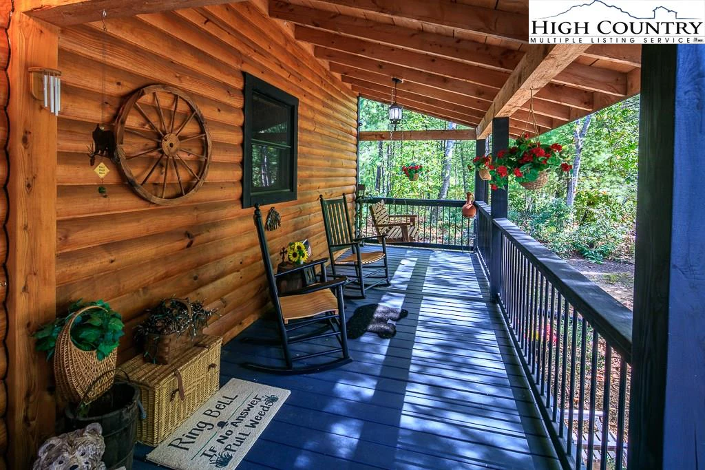 Image number 3 for the current listing