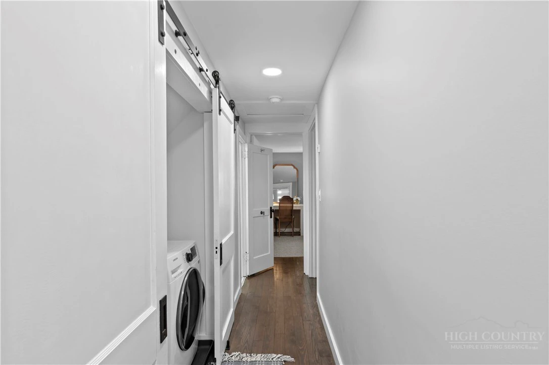 Image number 12 for the current listing