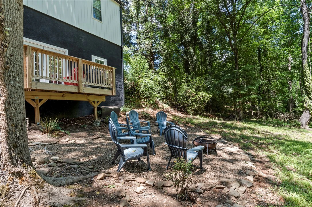 Image number 17 for the current listing