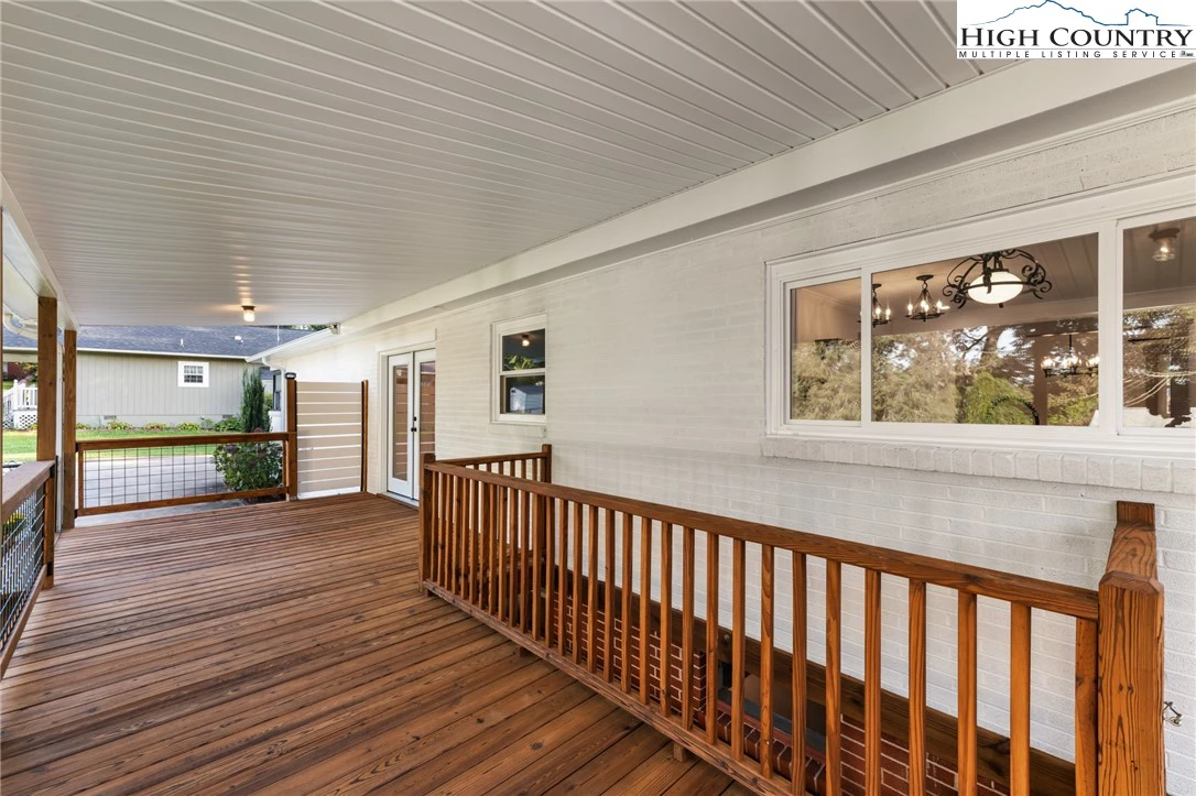 Image number 12 for the current listing