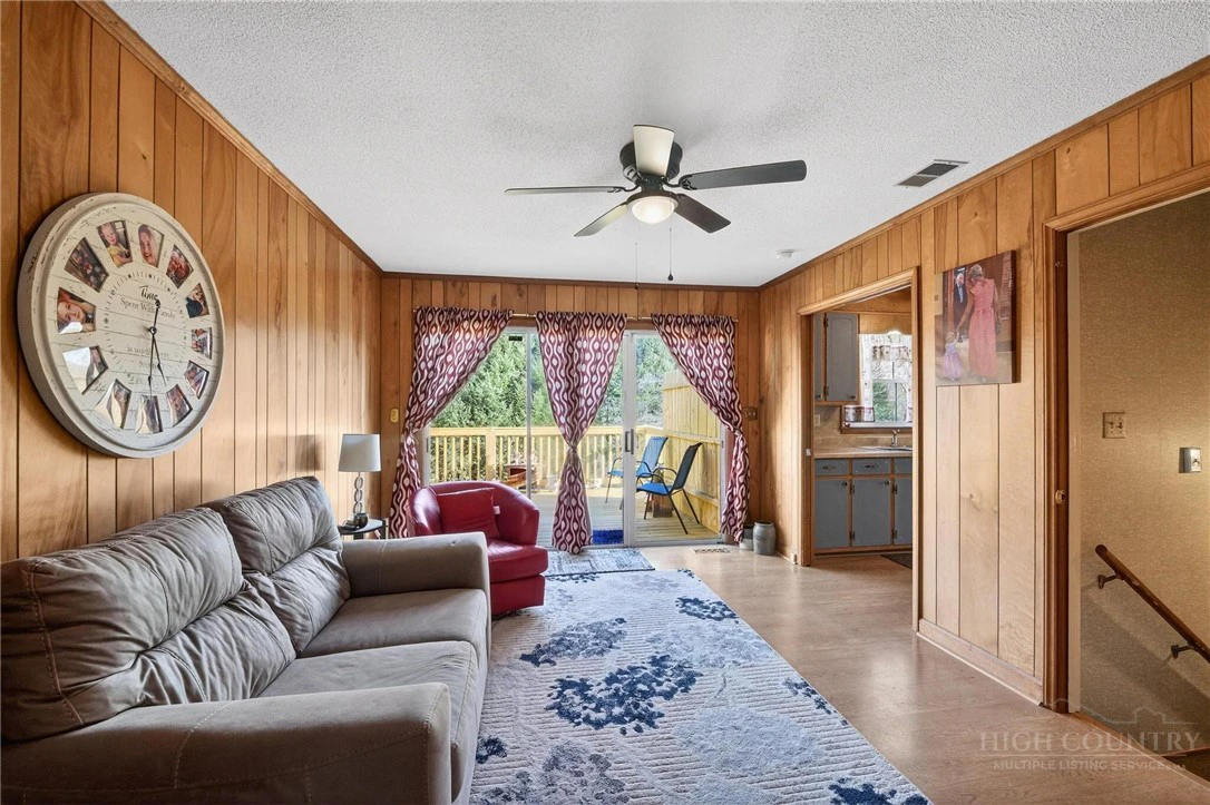Image number 7 for the current listing