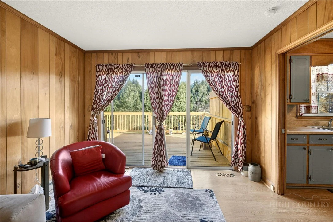 Image number 10 for the current listing