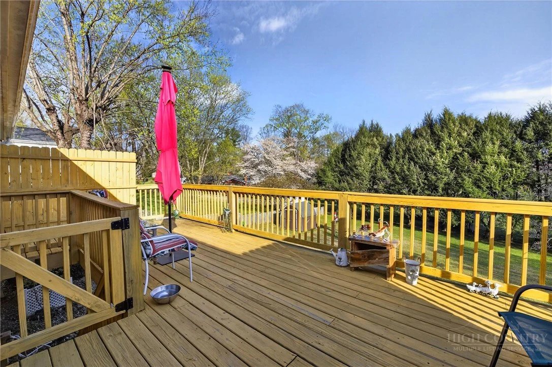 Image number 12 for the current listing