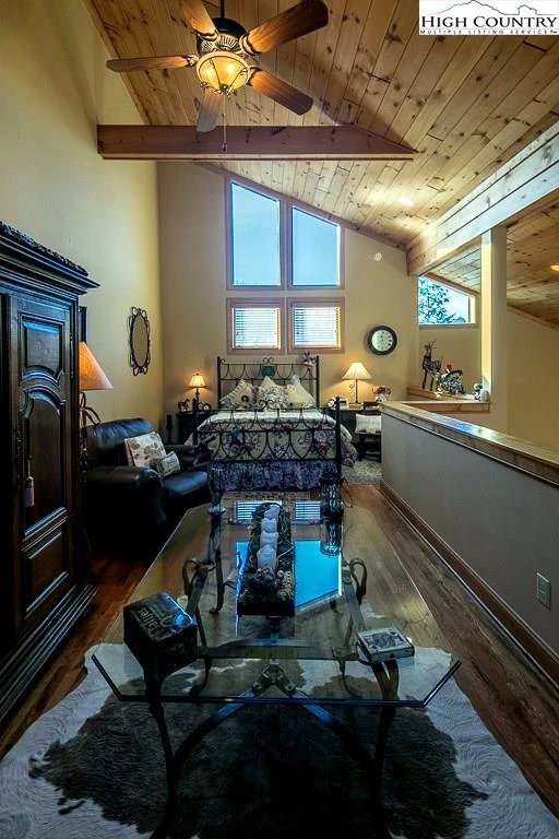 Image number 7 for the current listing