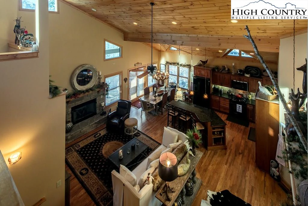 Image number 10 for the current listing