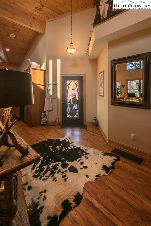 Image number 20 for the current listing