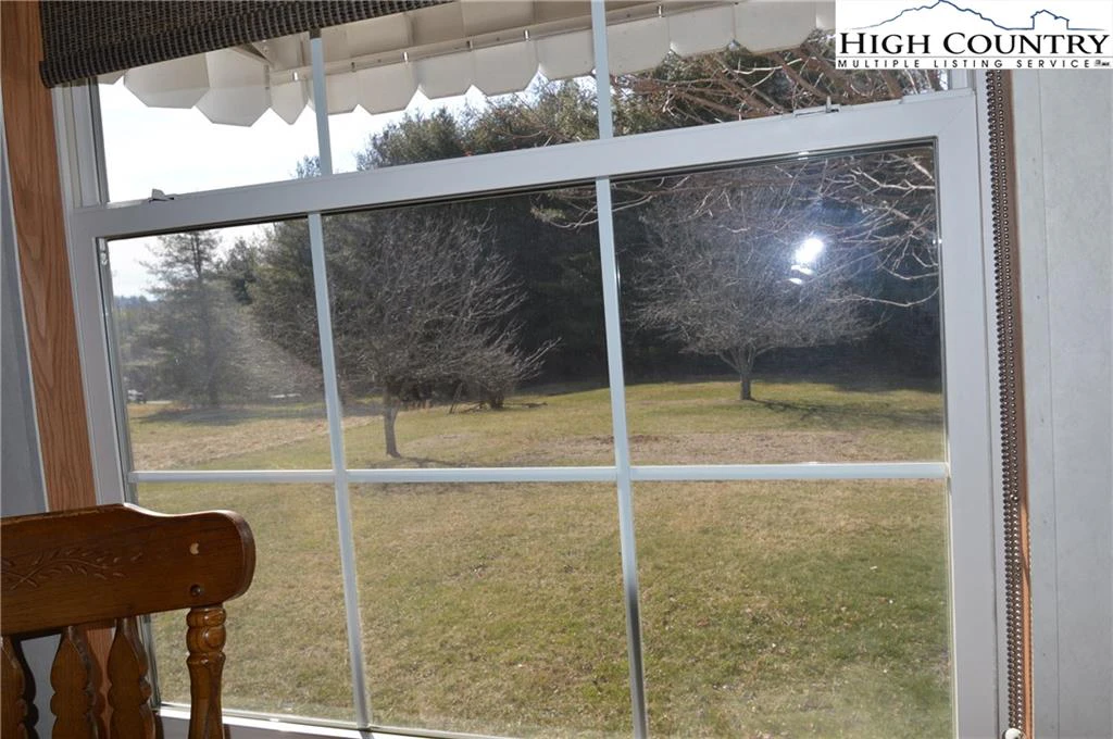 Image number 10 for the current listing