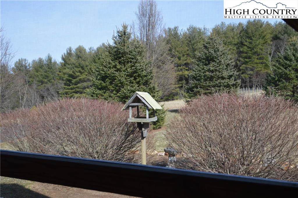Image number 4 for the current listing