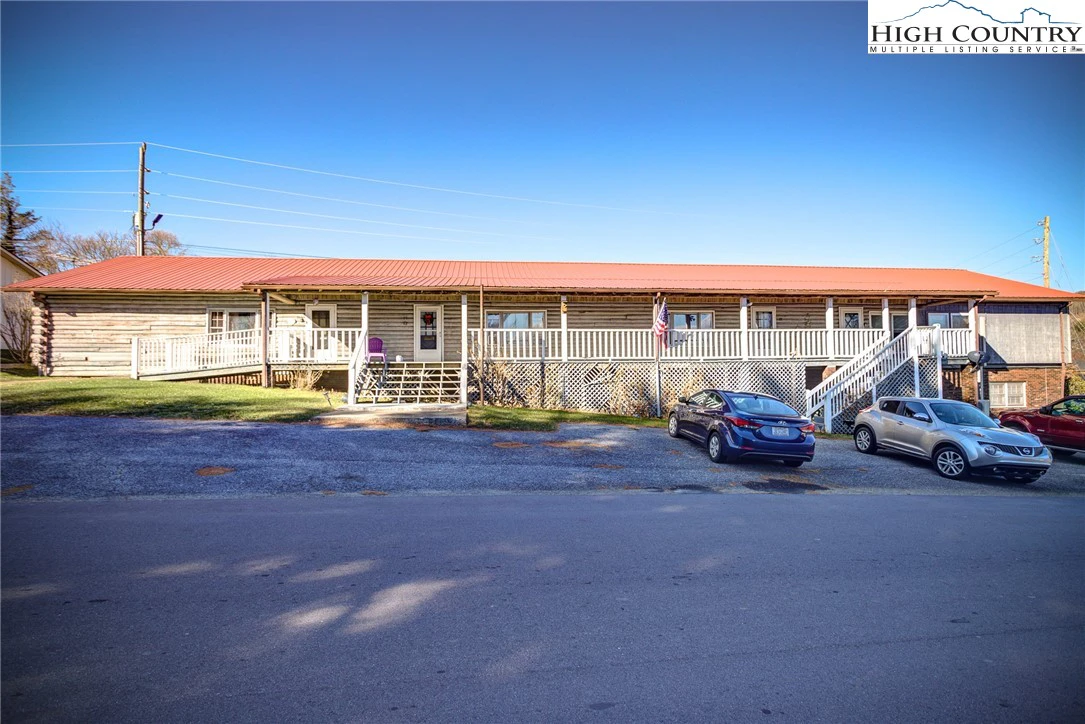 Image number 1 for the current listing