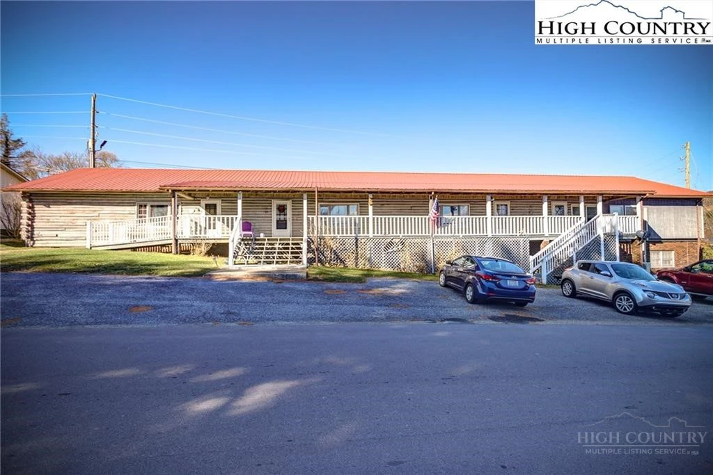 Image number 1 for the current listing