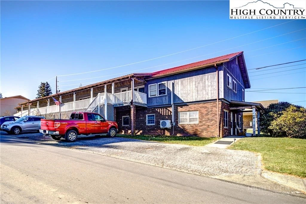Image number 3 for the current listing