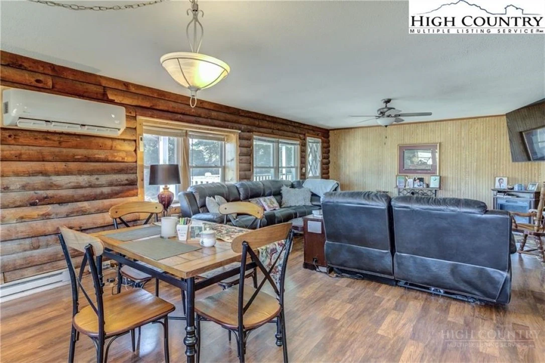 Image number 7 for the current listing