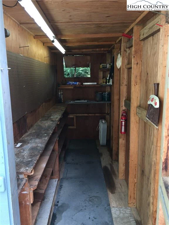 Image number 5 for the current listing