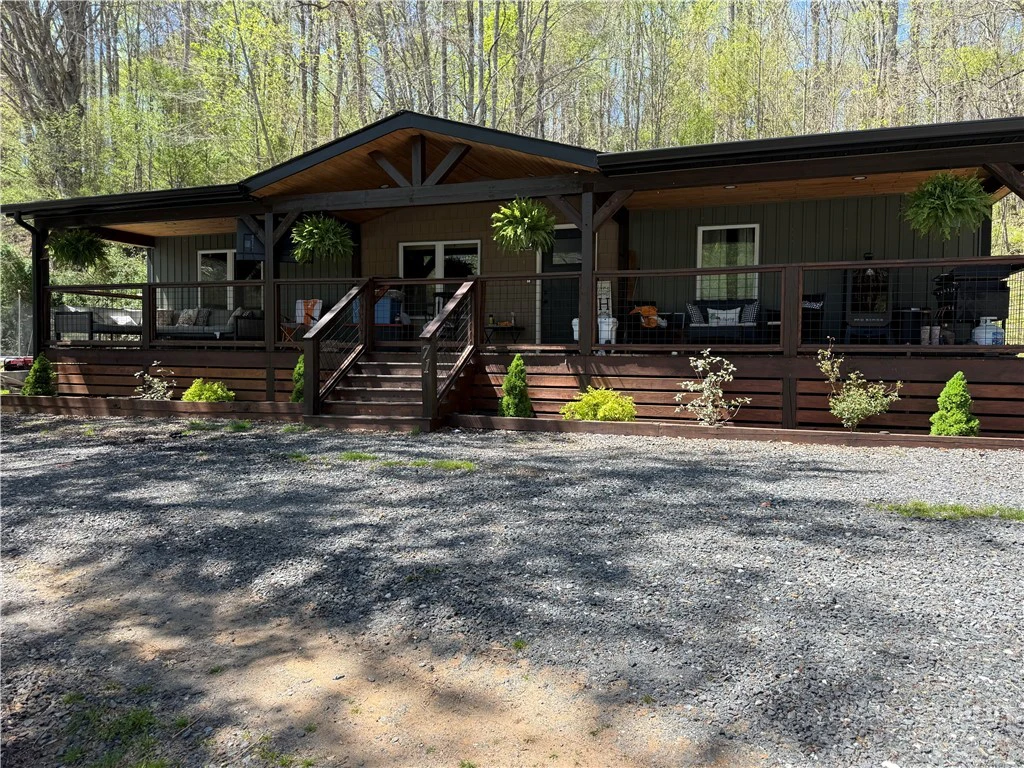 Image number 1 for the current listing