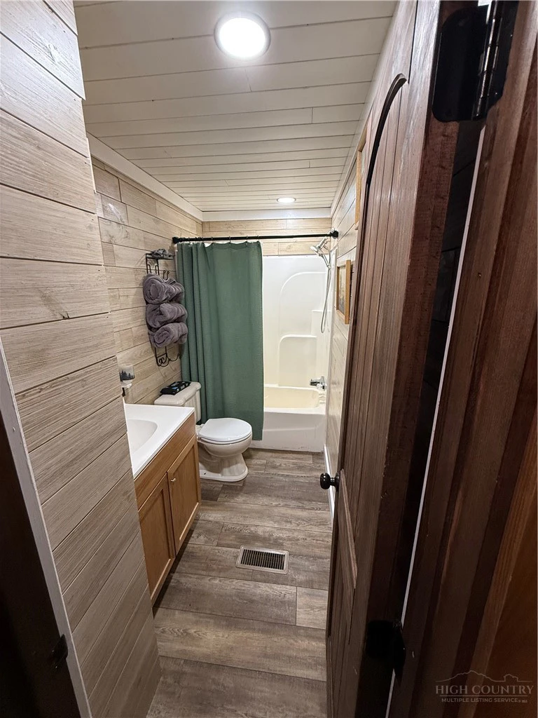 Image number 6 for the current listing