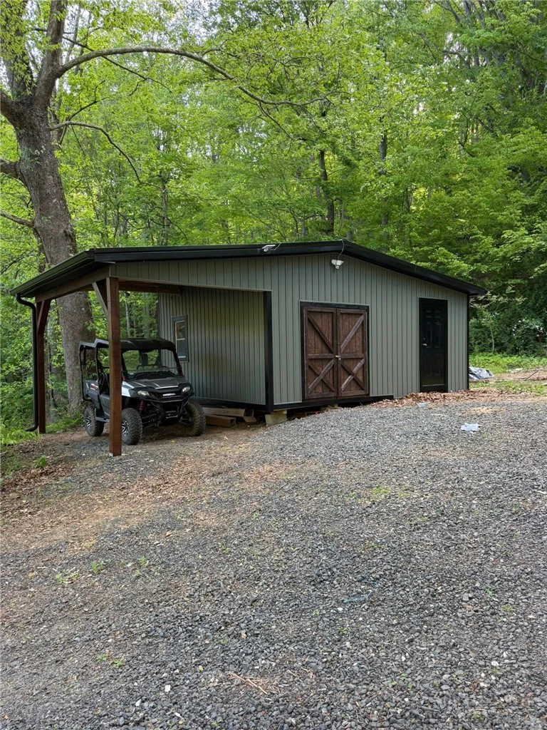 Image number 4 for the current listing