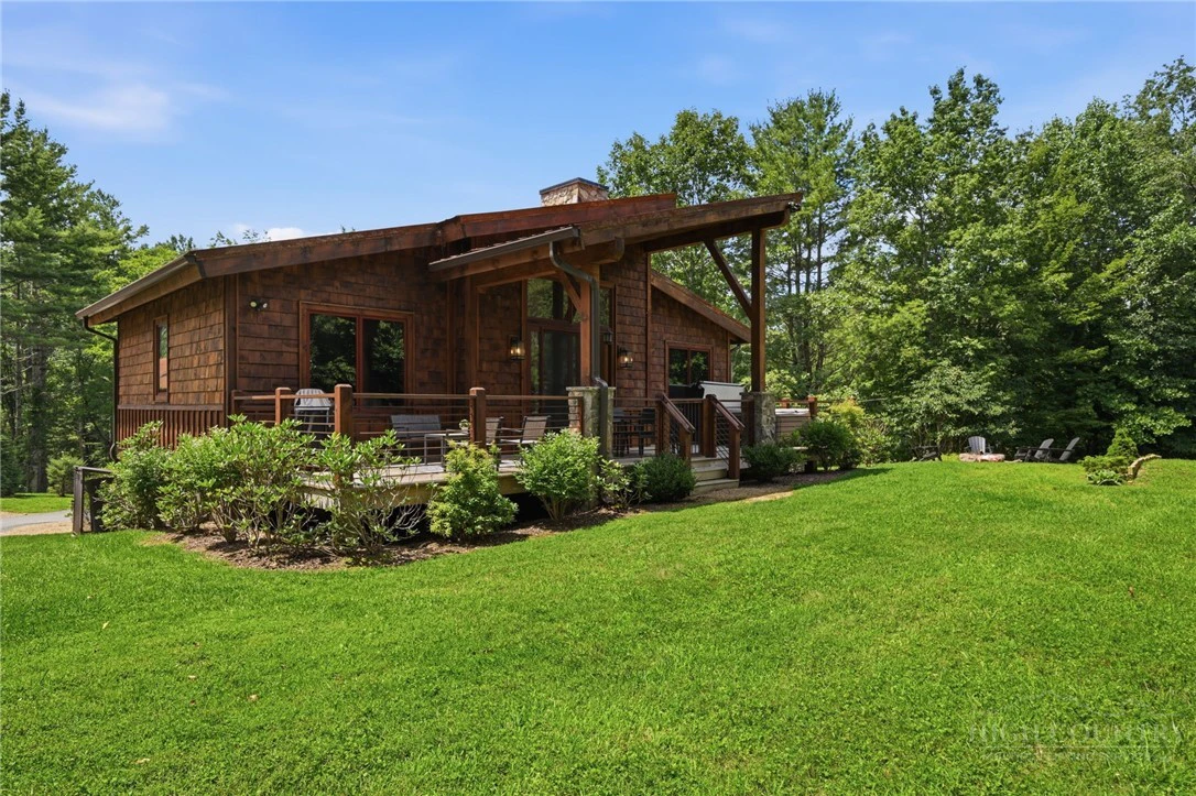 Image number 3 for the current listing