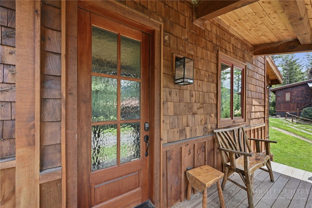 Image number 4 for the current listing