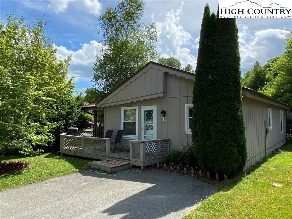 Image number 1 for the current listing
