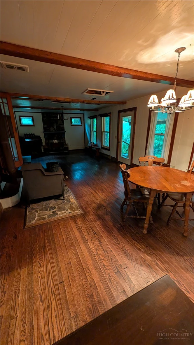 Image number 5 for the current listing