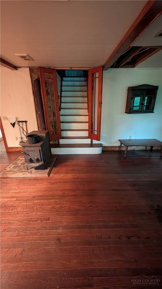 Image number 6 for the current listing