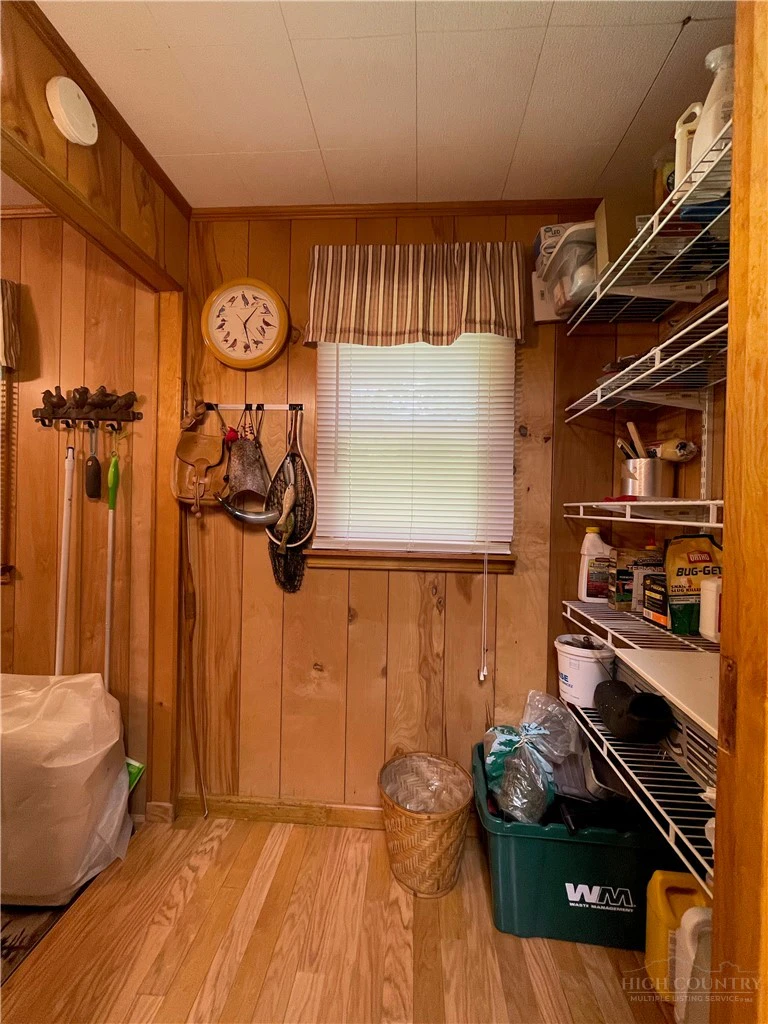 Image number 7 for the current listing