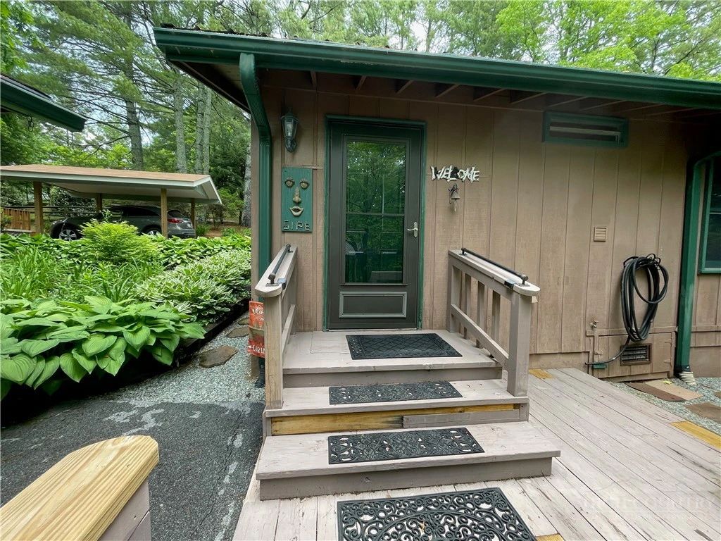 Image number 12 for the current listing