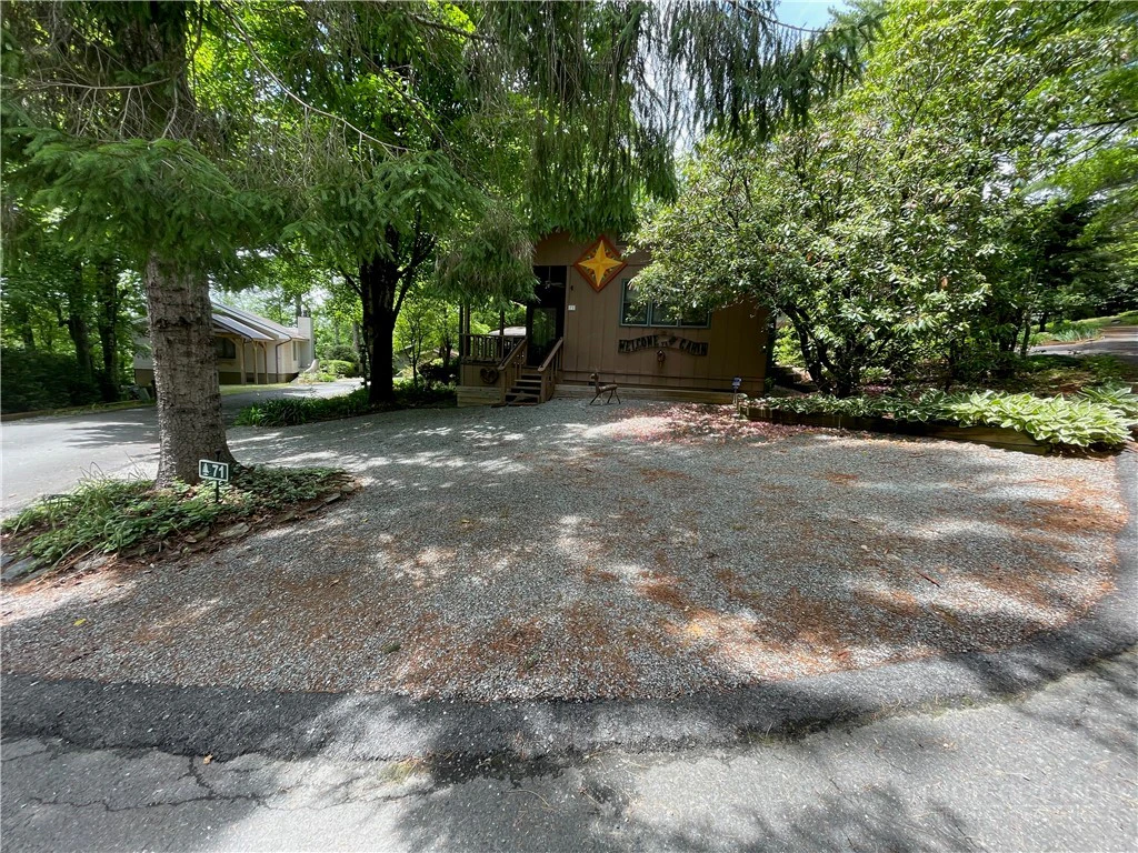 Image number 13 for the current listing