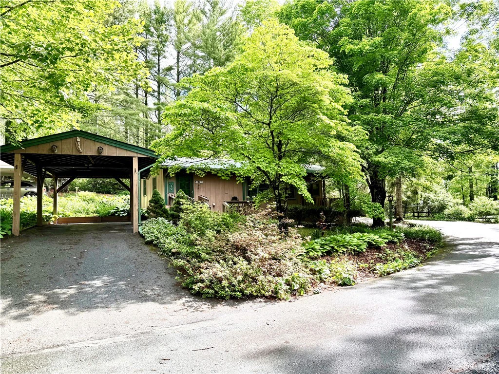 Image number 16 for the current listing