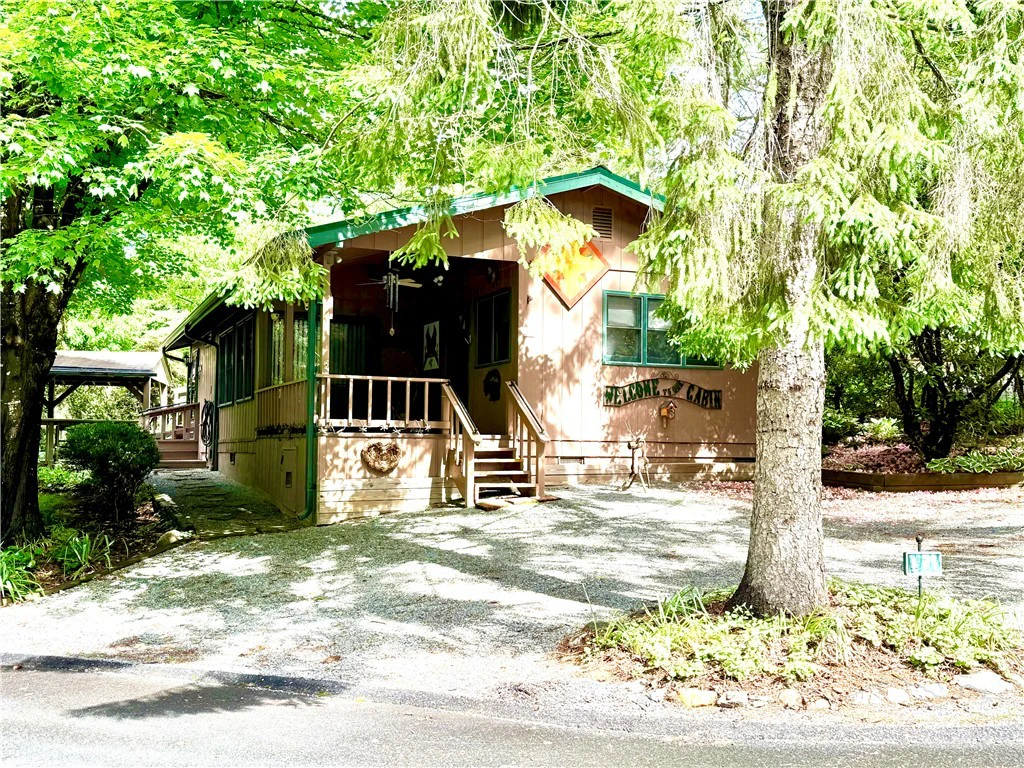 Image number 1 for the current listing