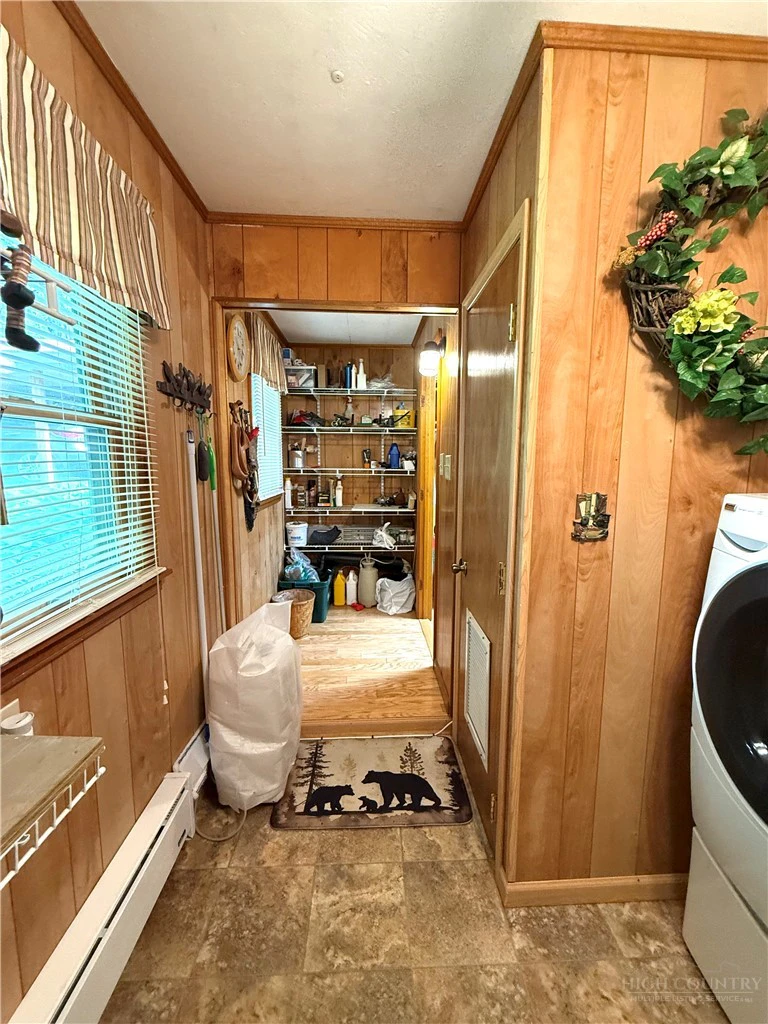 Image number 8 for the current listing